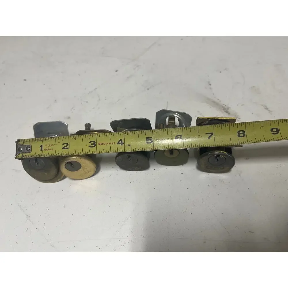 Lot of 5  vintage Yale lock cylinders No Keys For Parts Or Repair